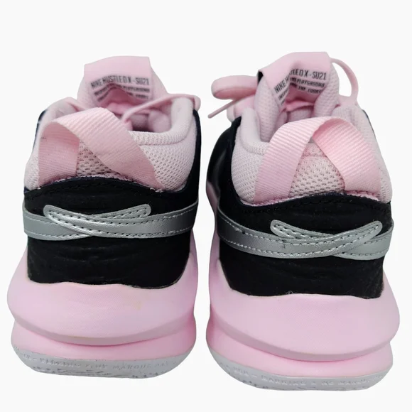 Nike Girls Basketball Sneakers Team Hustle Black Pink Girls Size 6 New In Box - Picture 7 of 12